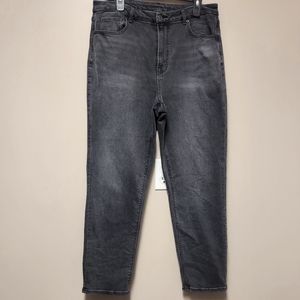 American Eagle High Rise Next Level Stretch Straight Leg Mom Jean Black 14